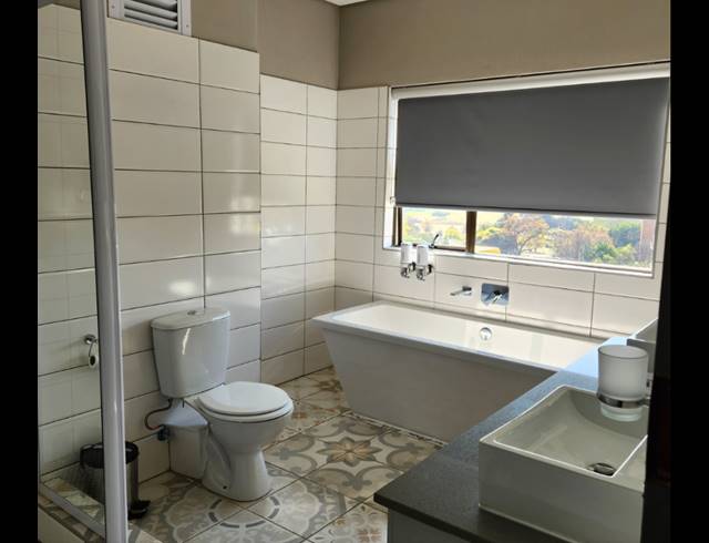 5,472M² HOTEL FOR SALE IN HATFIELD